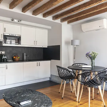 Living Baixa Apartman *