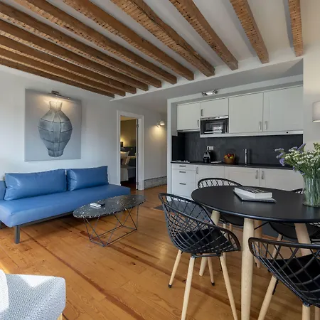 Living Baixa Apartman *